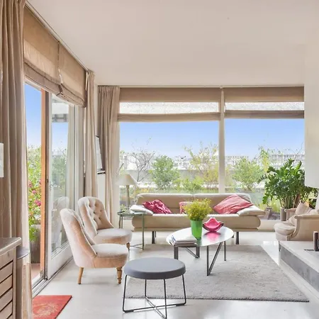 Apartment Luminous Penthouse With A View In - Welkeys *